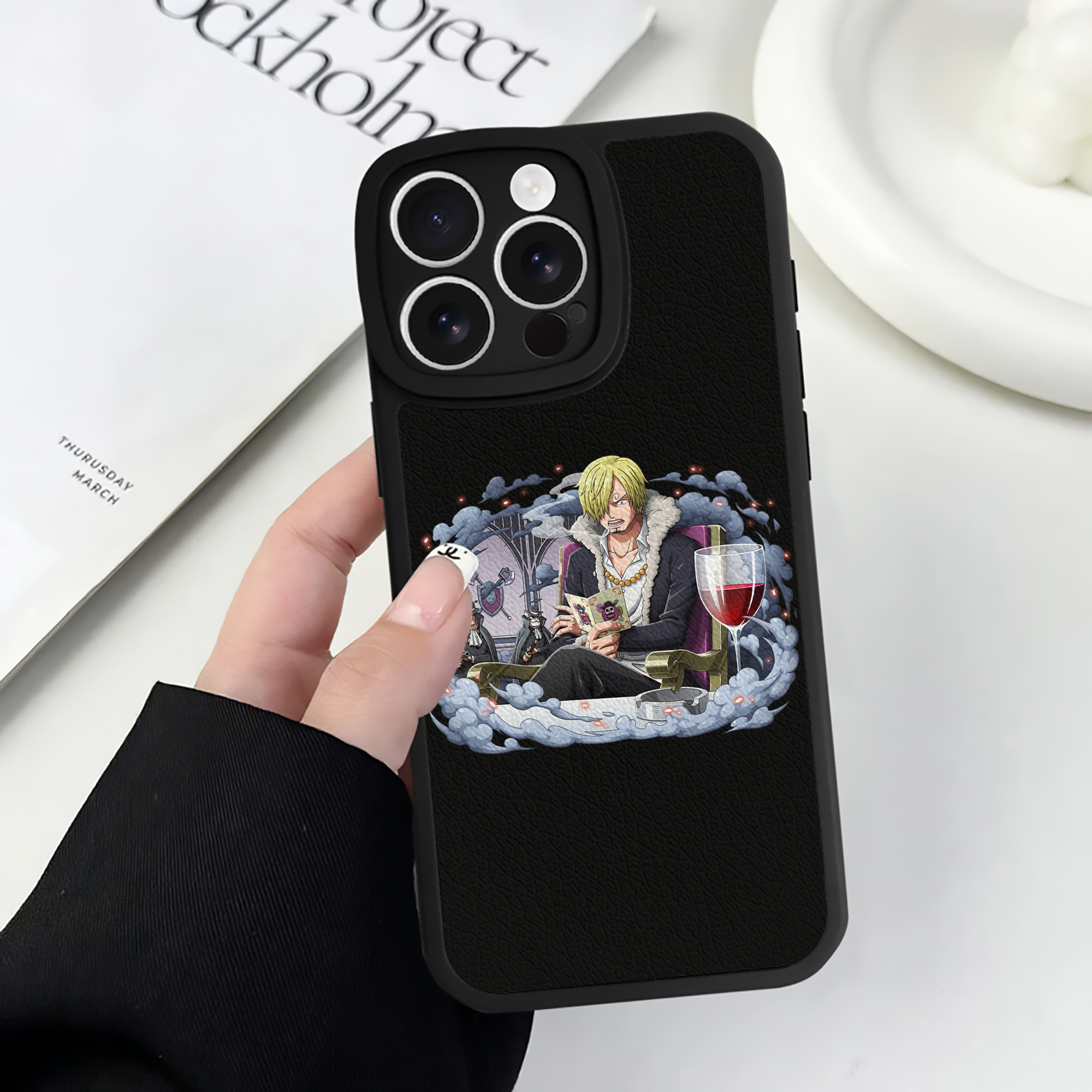（画像用） ワンピース サンジ ONE PIECE Sanji 【iPhone 16シリーズ対応】シリコンスマホケース（レザー調） 材質：シリコン